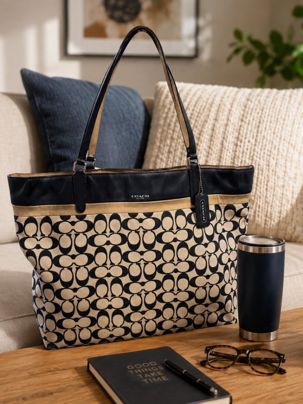 Coach 29423 Signature Tote Khaki Canvas Navy Leather Shoulder Bag EUC - Picture 2 of 10